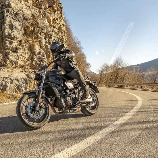 moto_yamaha_lorenzo_viola_fotografoMisu_valtaleggio